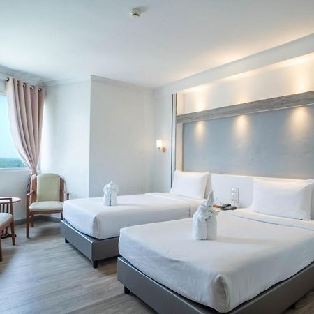 Thong Tarin Hotel Surin Exterior foto